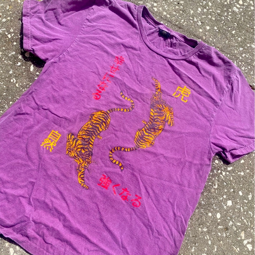 Graphic T